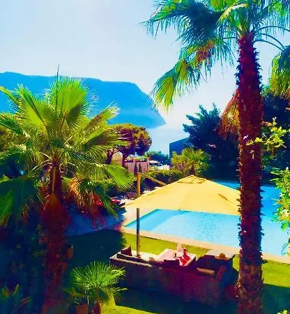 Appartement Astoria Maison D Hotes Studio Vue Mer Avec Piscine *